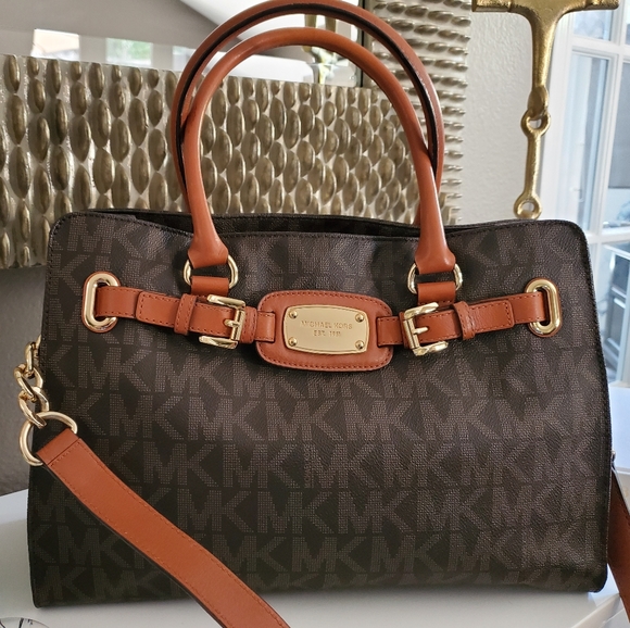 Michael Kors Signature Hamilton Tote Handbag - Picture 1 of 13